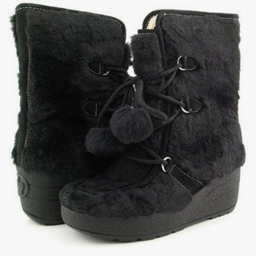 Juicy Couture Black Faux Fur Boots Size 9